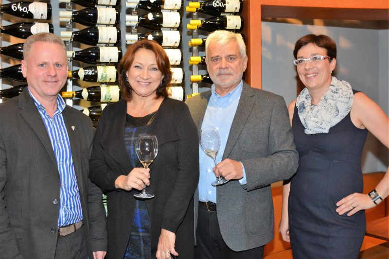 ZLATA ADAMOVSKÁ A PETR ŠTĚPÁNEK OBJEVOVALI KOUZLO A HODNOTU VÍN Z CHÂTEAU MARGAUX