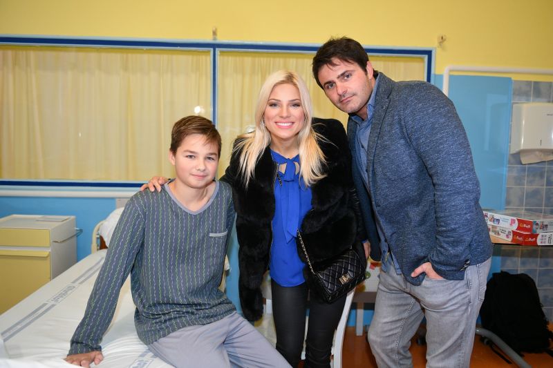 NA JAKÉHO PACIENTA NATREFILI MODERÁTOŘI Z PRIMY EVA PERKAUSOVÁ A MIREK ŠIMŮNEK NA POSTELI DĚTSKÉ CHIRURGIE?