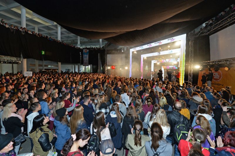 LOŇSKÝ REKORD OPĚT PADL, NA FESTIVALU LIFE! TANČILO PŘES DVA TISÍCE TANEČNÍKŮ