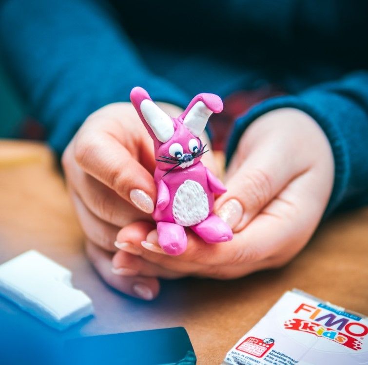 Sedm tipů, jak doma zabavit děti a zároveň rozvíjet jejich fantazii a kreativitu